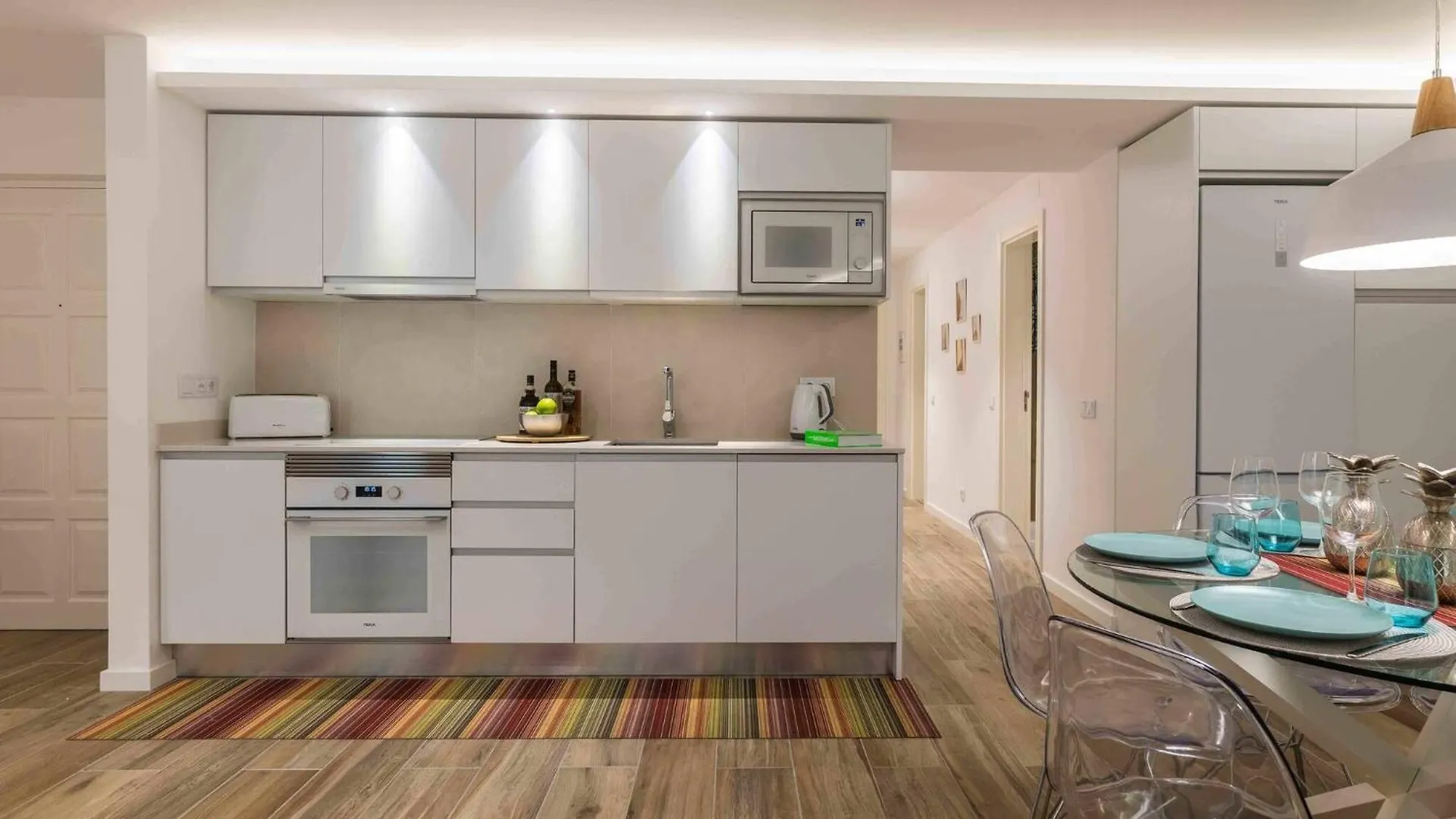 Downtown Albufeira 3-Bedroom Luxury Apartment