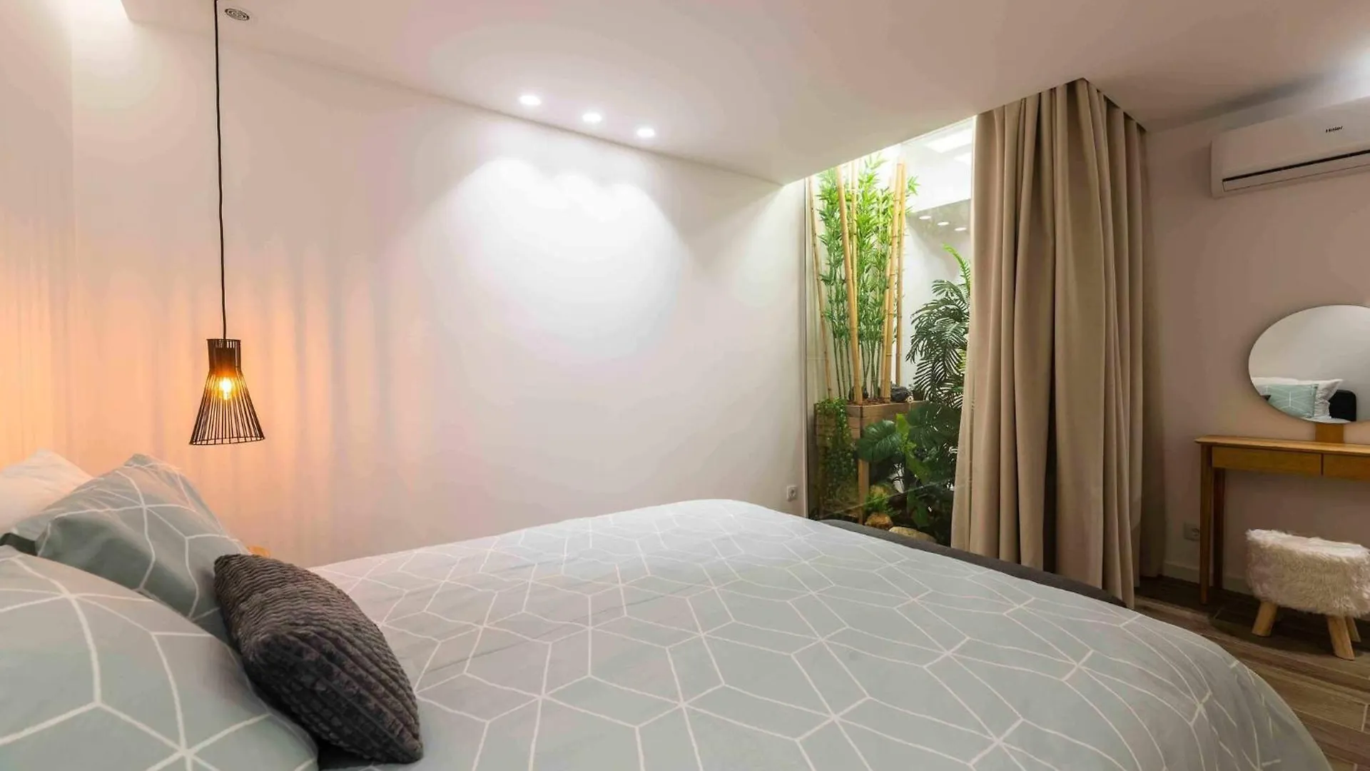 Downtown Albufeira 3-Bedroom Luxury Apartment