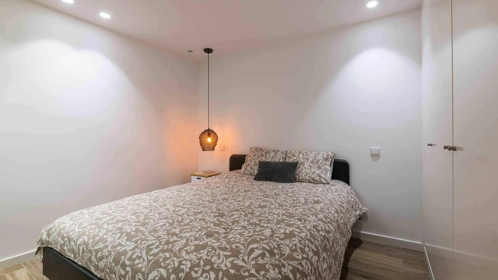 Downtown Albufeira 3-Bedroom Luxury Apartment