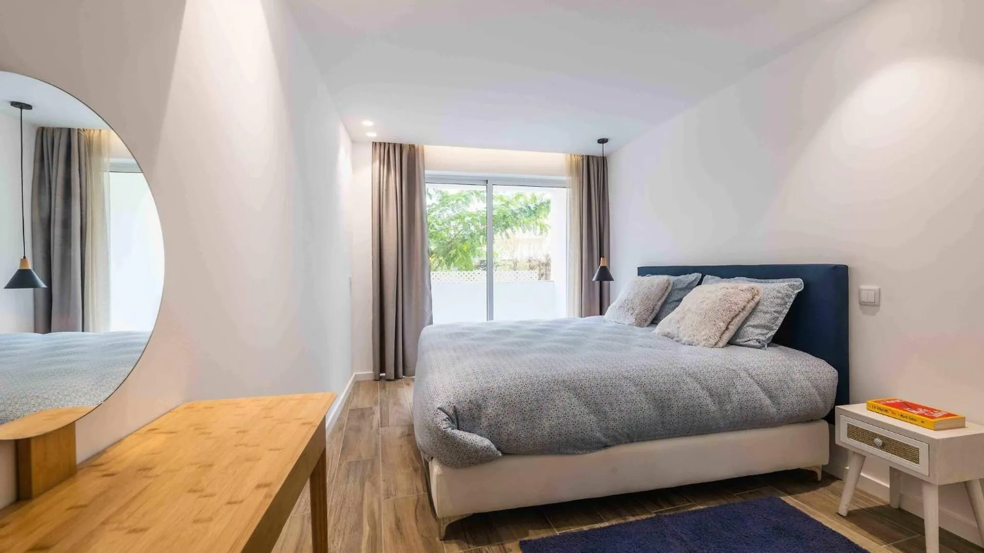 Downtown Albufeira 3-Bedroom Luxury Apartment