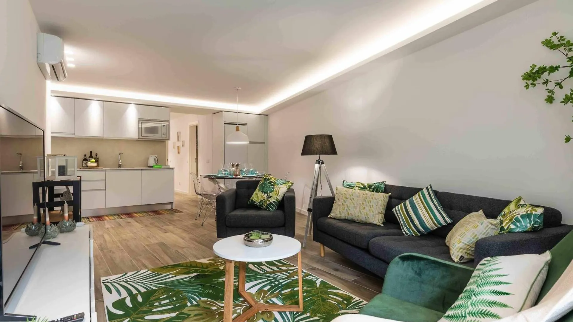 Downtown Albufeira 3-Bedroom Luxury Apartment Portugal